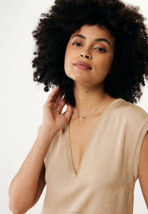 γυναίκες Mexx αμάνικο φόρεμα με λαιμόκοψη σε άμμο μπεζ BR0F9